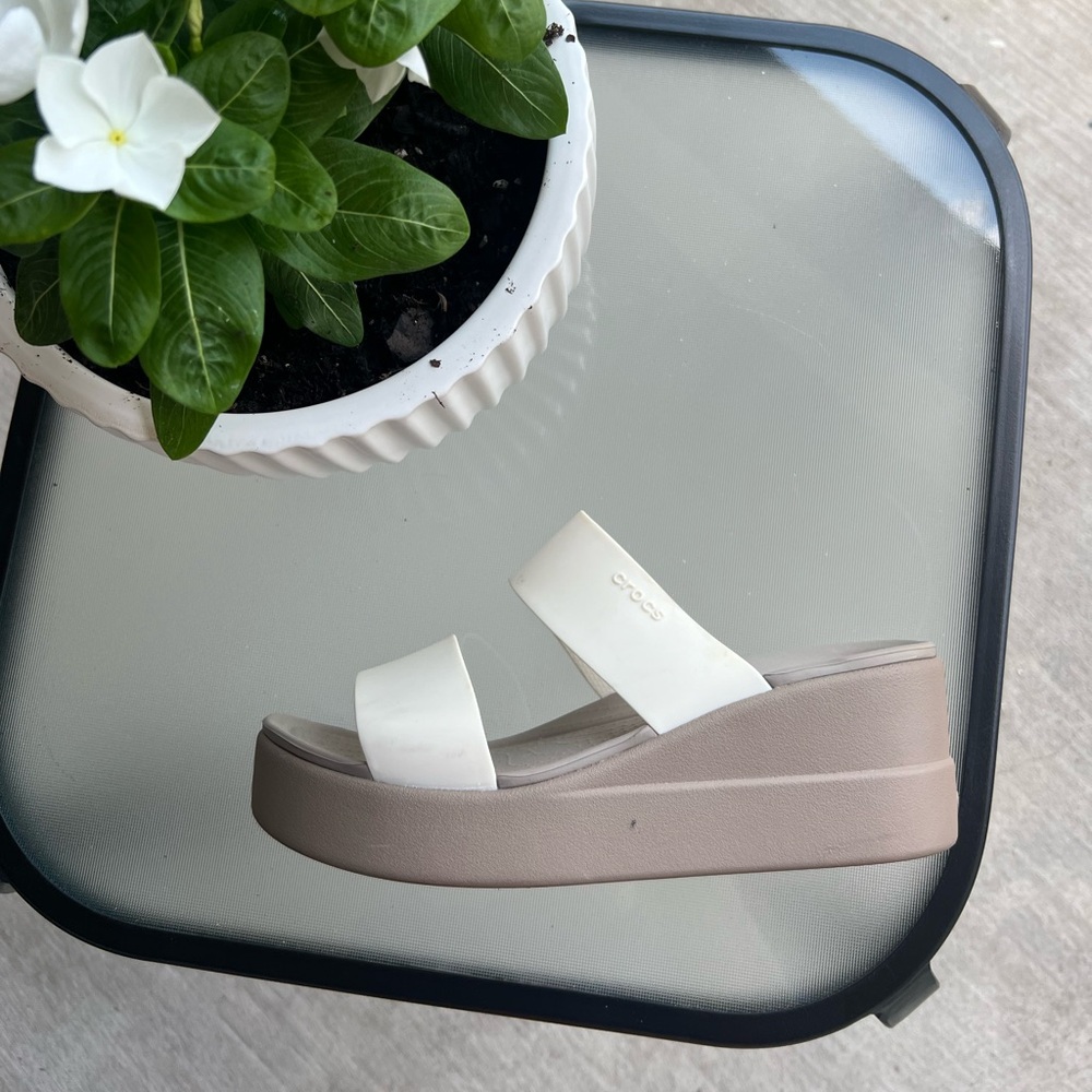 Crocs women’s Brooklyn wedge